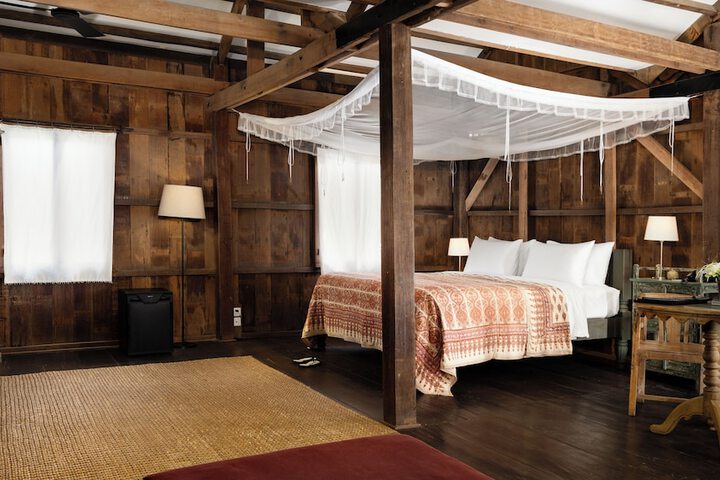 Room 13 of 61