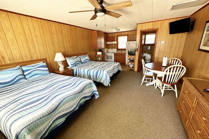 Room 34 of 123