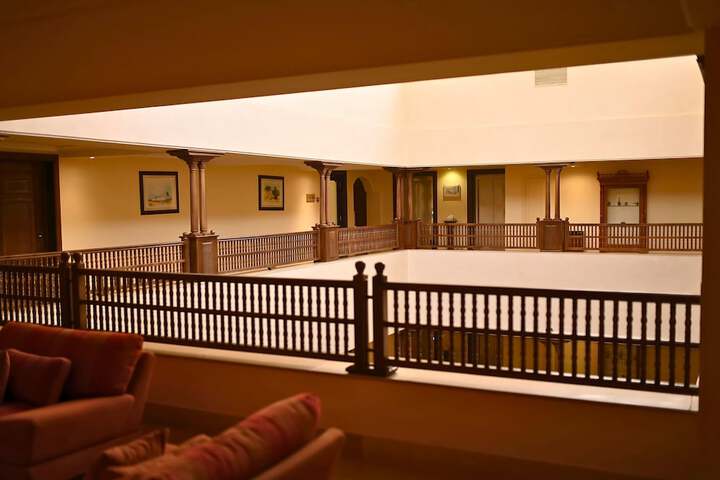 Guest Lobby