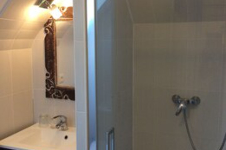 Room 5 of 22
