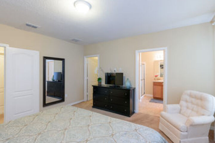 Room 213 of 687