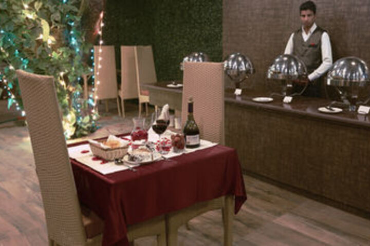 Dining 50 of 51