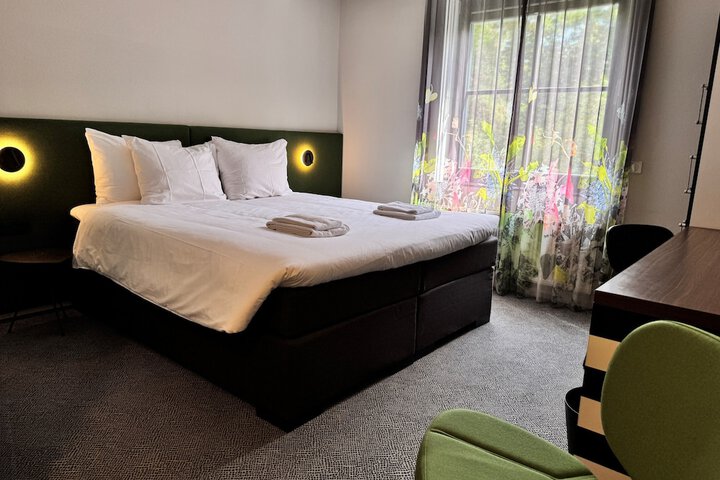 Room 12 of 36