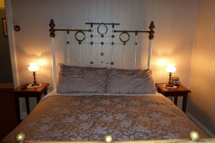Room 7 of 13