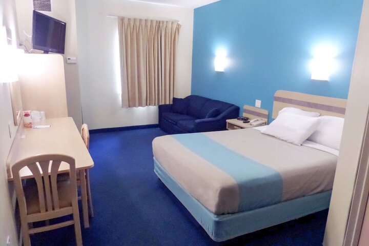 Room 19 of 36