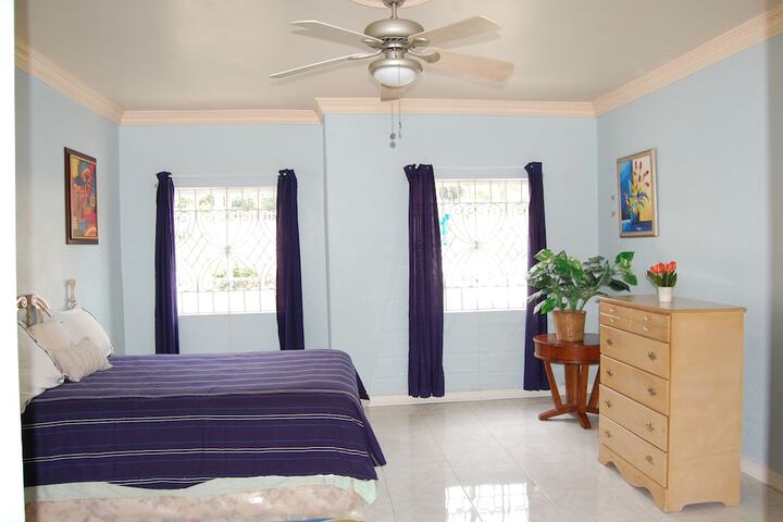 Room 11 of 69