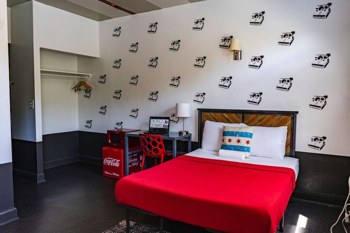 Room 14 of 50