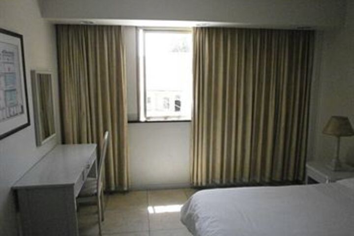 Room 42 of 101