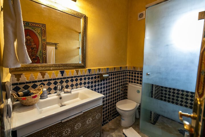 Room 42 of 65