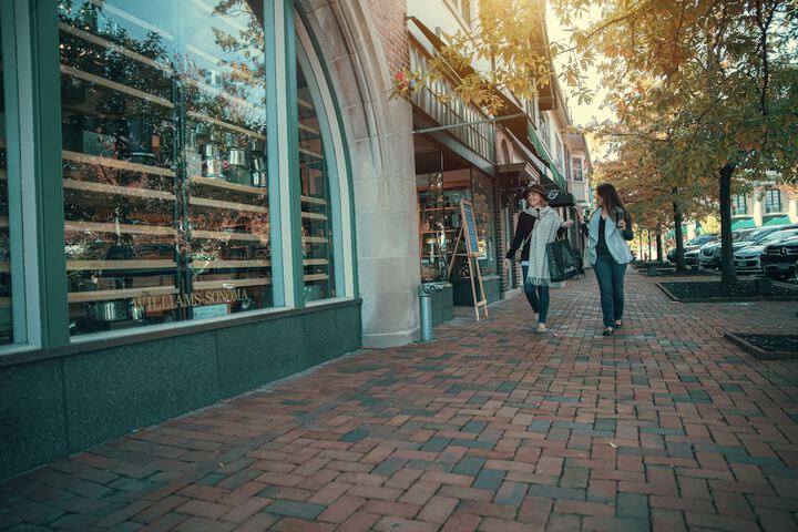 Shopping mall