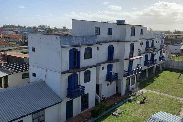 Hotel Exterior 50 of 51
