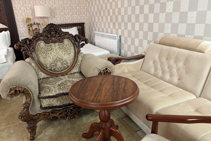 Room 27 of 58
