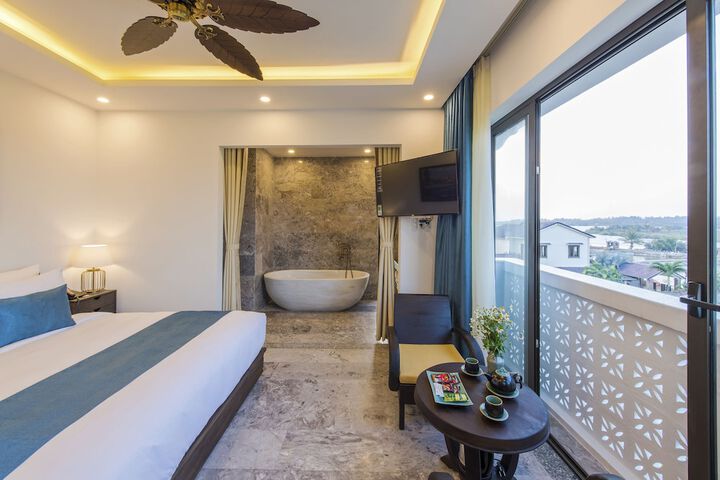 Room 21 of 72