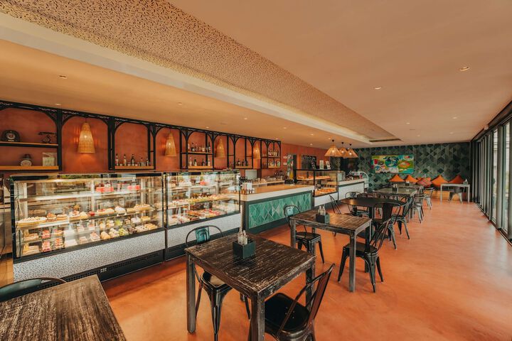 Dining 98 of 137