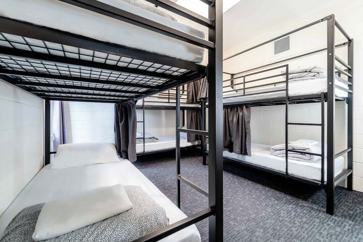 Room 14 of 42