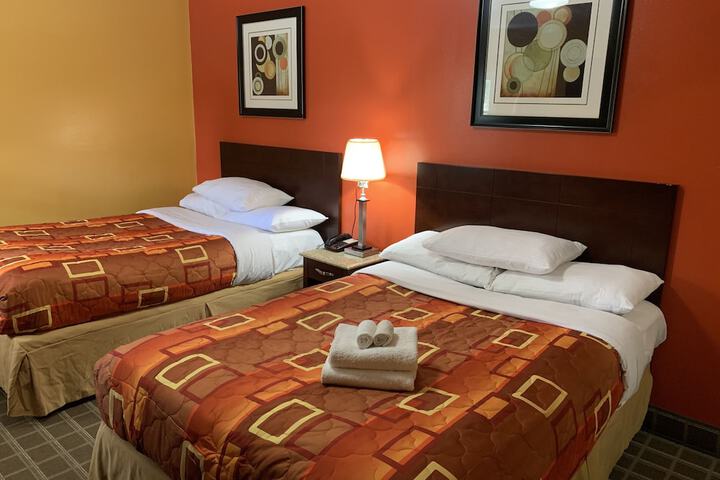 2 Double Beds (11 of 20)