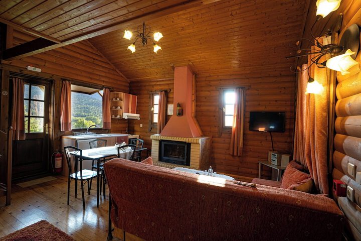 Room 8 of 18