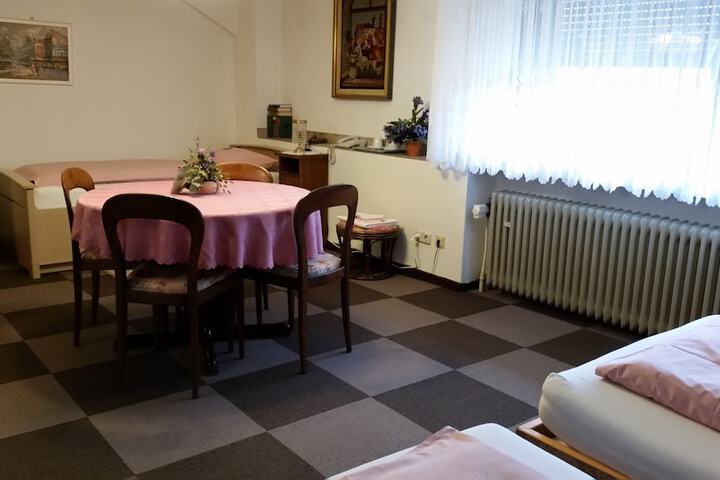 Room 14 of 34