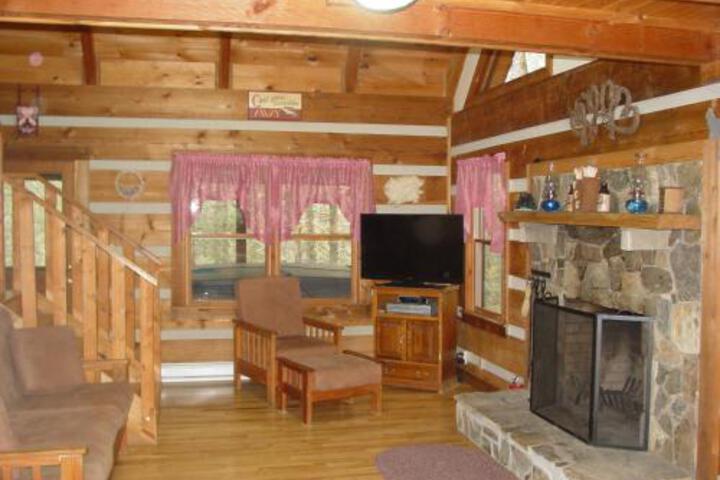 Creekside Overlook Secluded Log Cabin Overlooking Creek in Purlear, NC