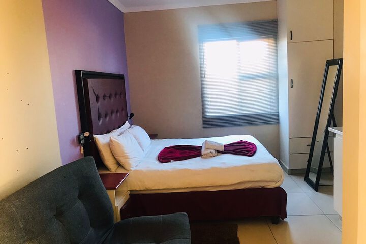 Room 17 of 34