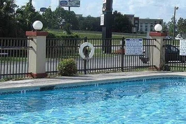 Photo of New Valdosta Inn & Suites