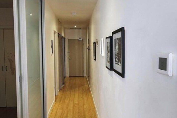 Room 9 of 62