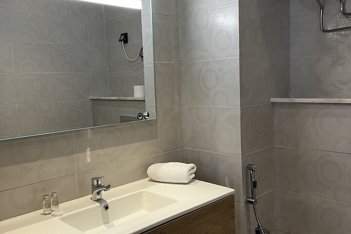 Room 15 of 26