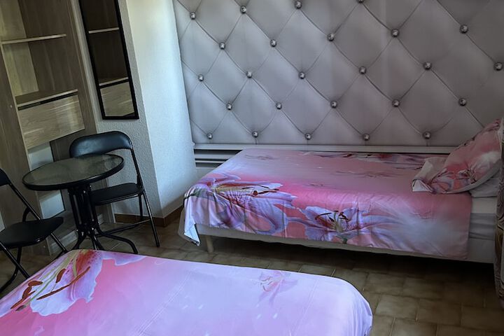 Room 4 of 43