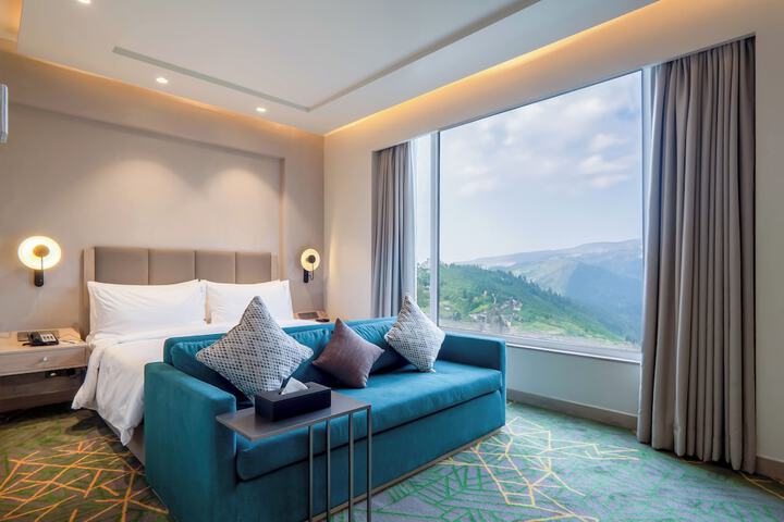 Room 40 of 95