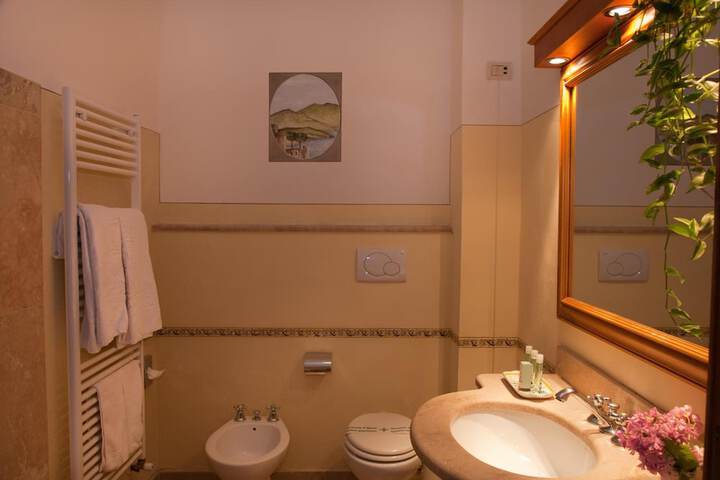 Room 25 of 58