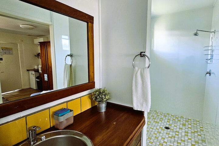 Room 73 of 96