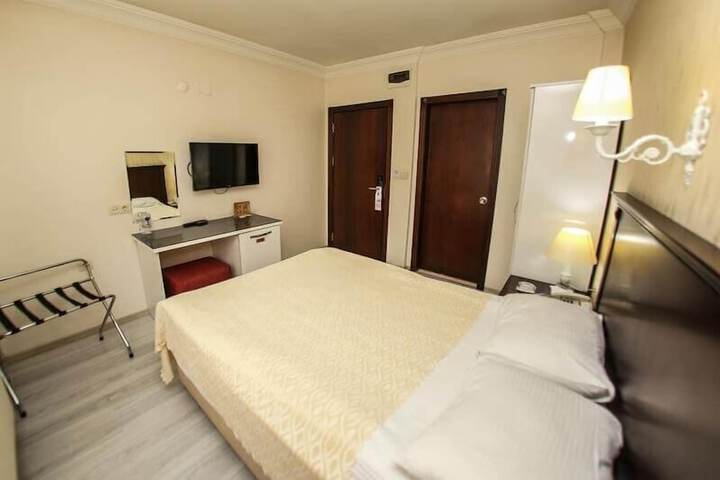 Room 7 of 22