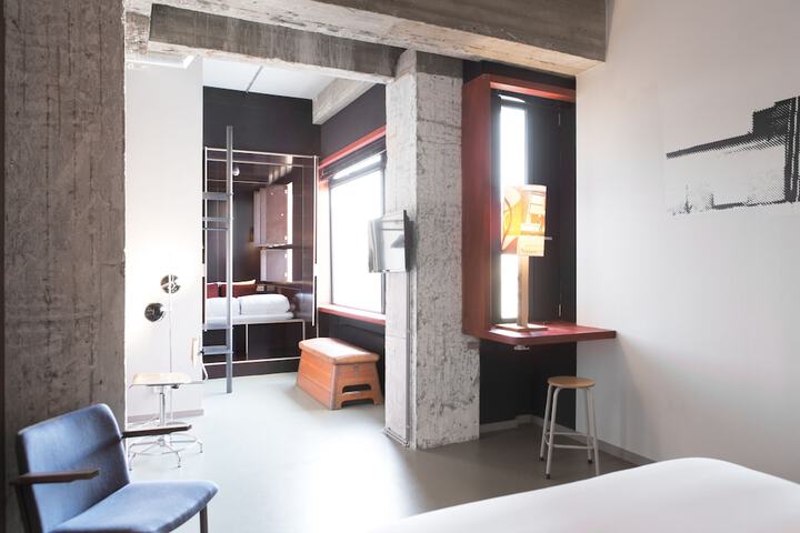 Room 22 of 70