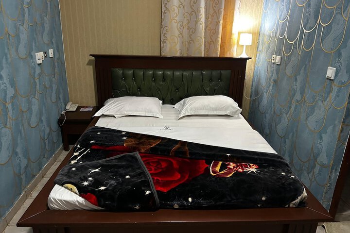 Room 57 of 307