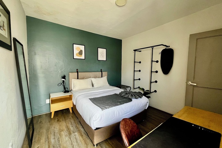 Room 30 of 53