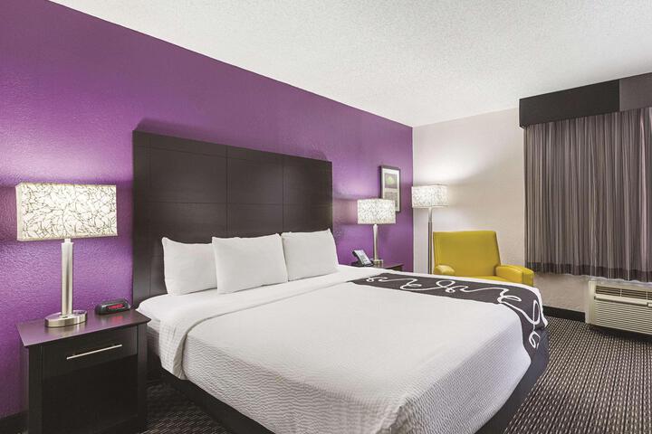 2 Double Beds (4 of 7)