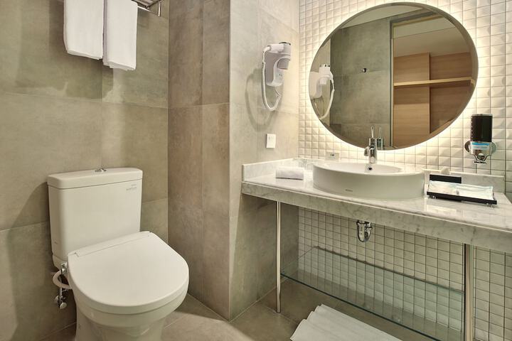 Clean Restrooms