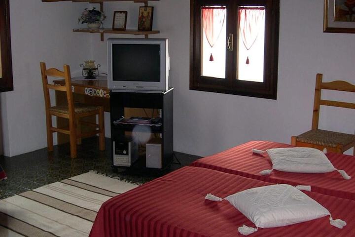 Room 5 of 41