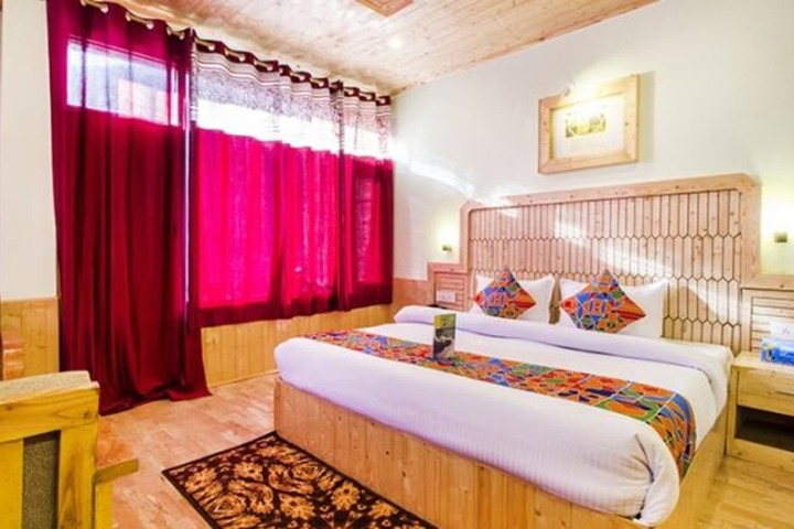 Room 10 of 30