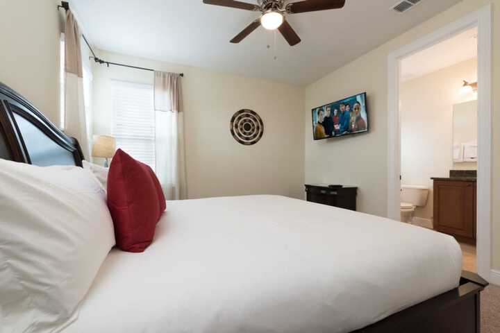 Room 7 of 36