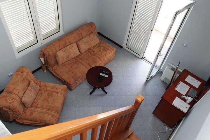 Room 14 of 46