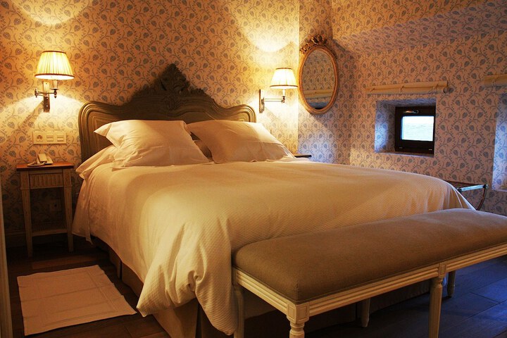 Room 2 of 58