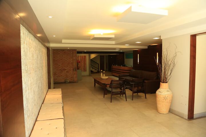 Guest Lobby
