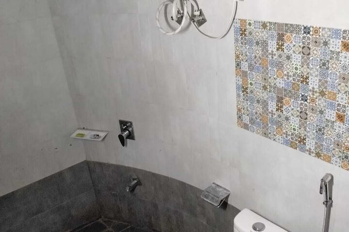 Room 17 of 22