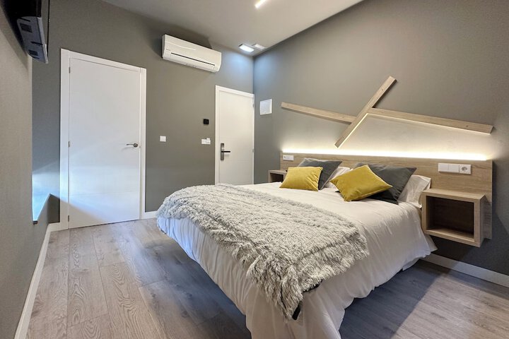 Room 35 of 84