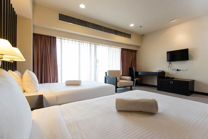 Room 17 of 77