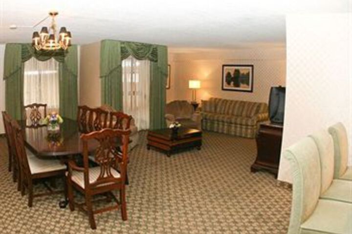 Room 17 of 26