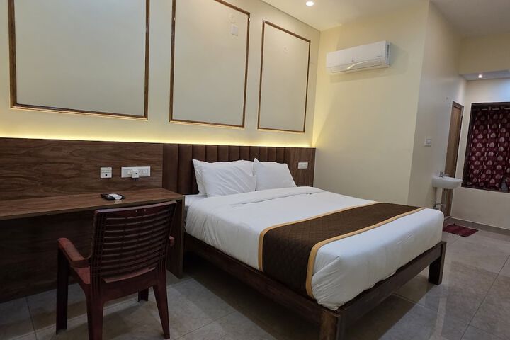 Room 9 of 23
