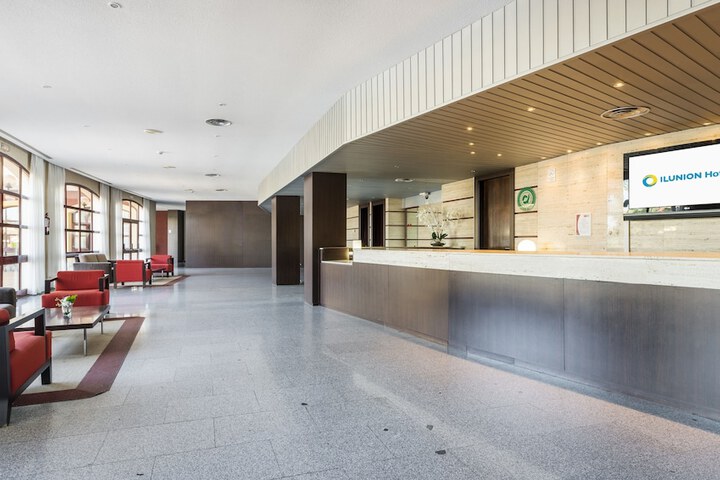 Guest Lobby
