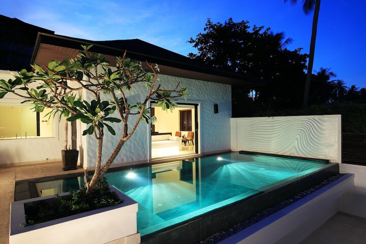 Pool 136 of 229